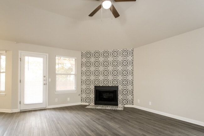 407 Clarks Way