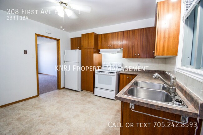 Photo - Spacious 2 Bedroom Apartment in Secure Building Unit 1