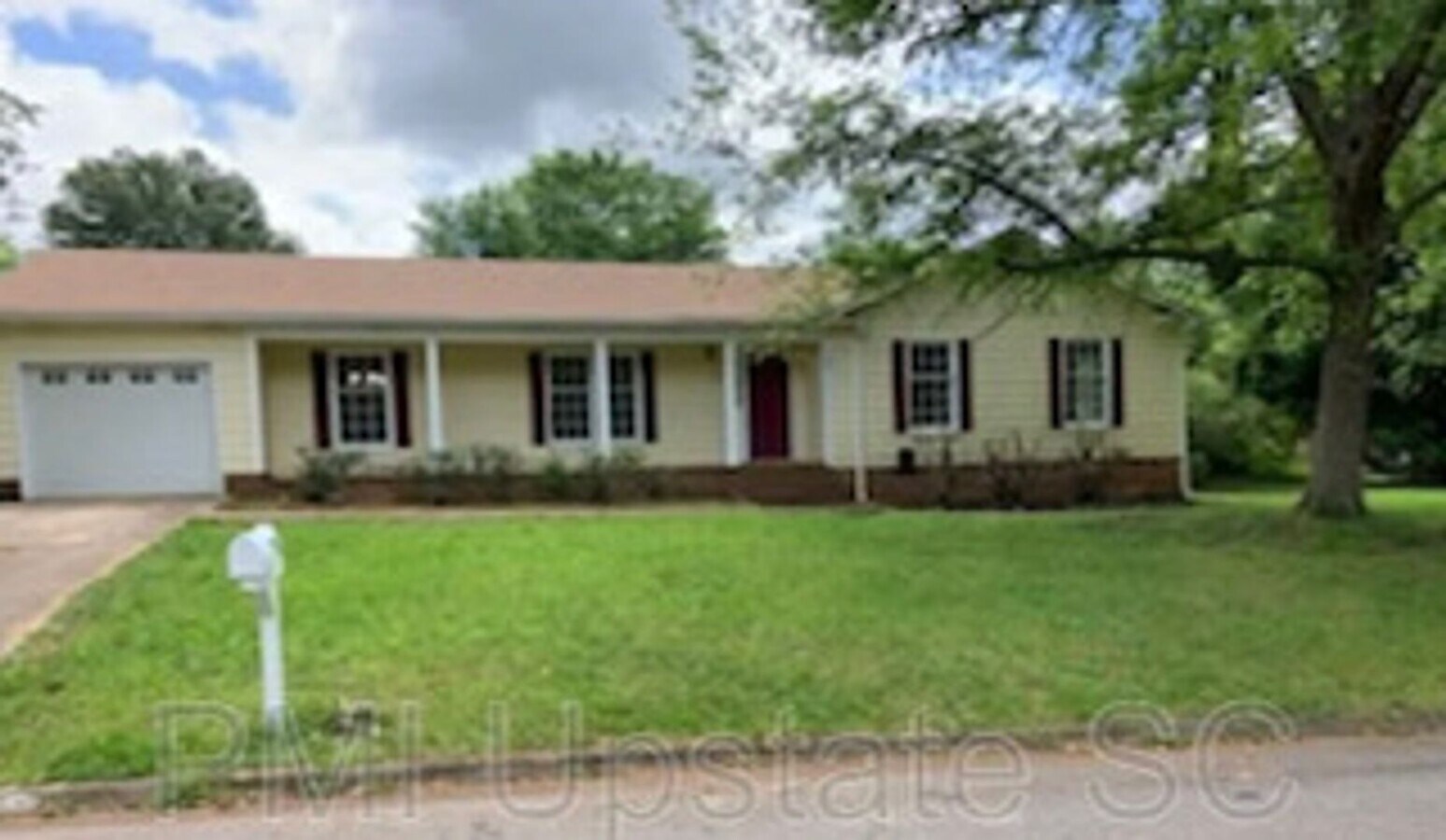 Perfectly Located Home in Greenville - Perfectly Located Home in Greenville