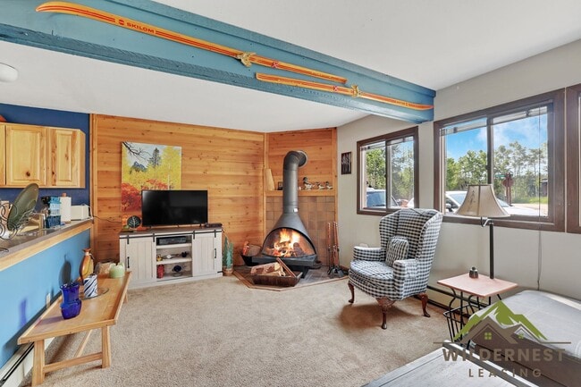 Deck Gore Condo - WINTER RENTAL-2 Bedroom/... - Deck Gore Condo - WINTER RENTAL-2 Bedroom/...