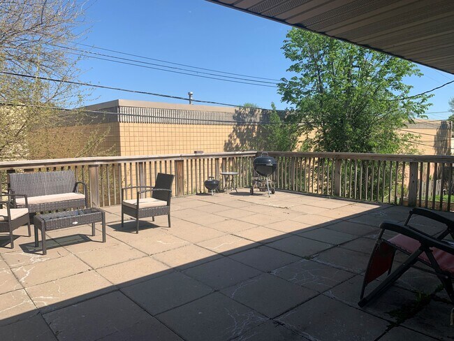 Photo - 2237 Hampshire Ave S Unit 2