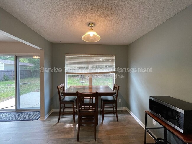 Photo - 4538 Chantilly Way