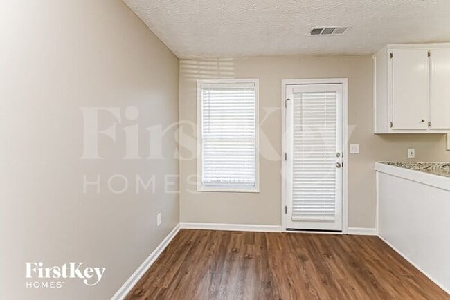 Photo - 344 Mary Alice Dr