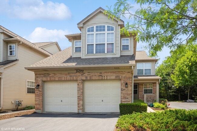 Photo - 5N372 IL-53 Townhome