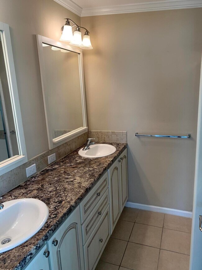 Photo - 28543 Channel View Dr