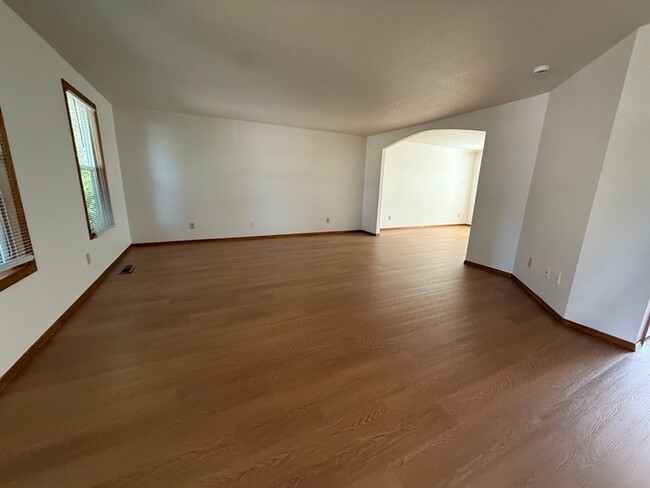 Photo - 17040 SW Cambridge Dr