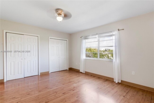Photo - 1955 NE 135th St Unit 308