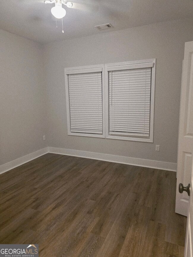 Photo - 1007 Autumns Wood Cir E