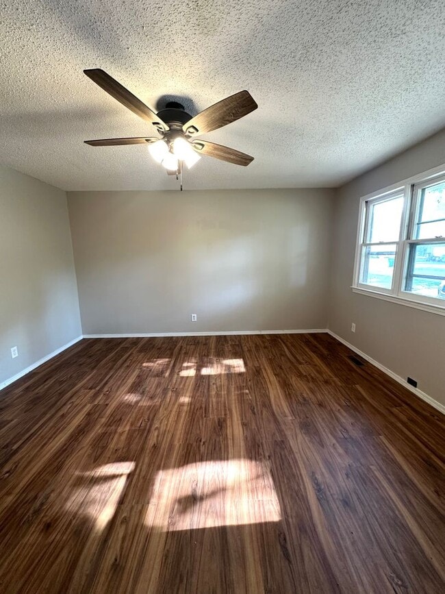 Photo - 209 S Dale Ave