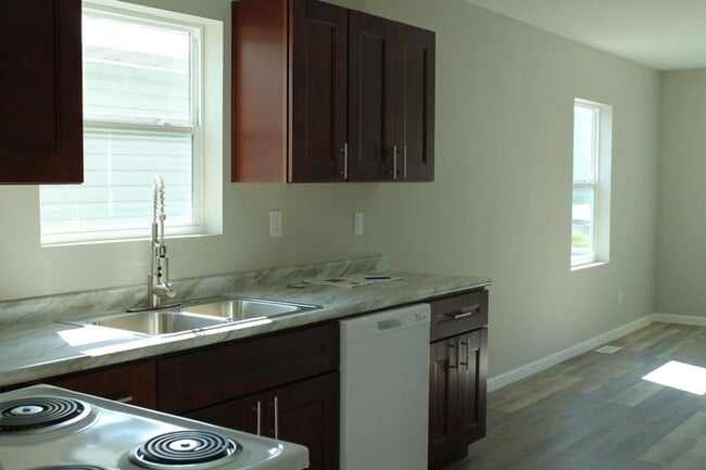Photo - Modern Charm Meets Prime Location!