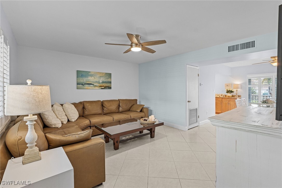 Photo - 788 Park Shore Dr Condominio Unidad B28