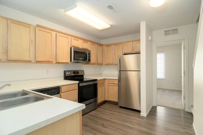 Building Photo - Wyngate