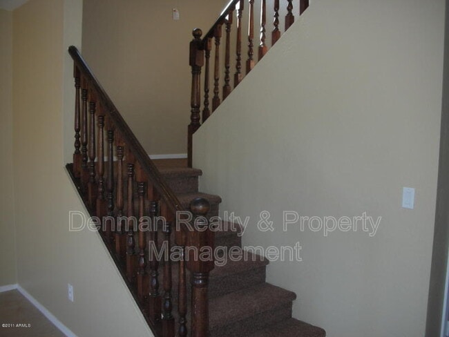 Photo - 5725 S 32nd Ln