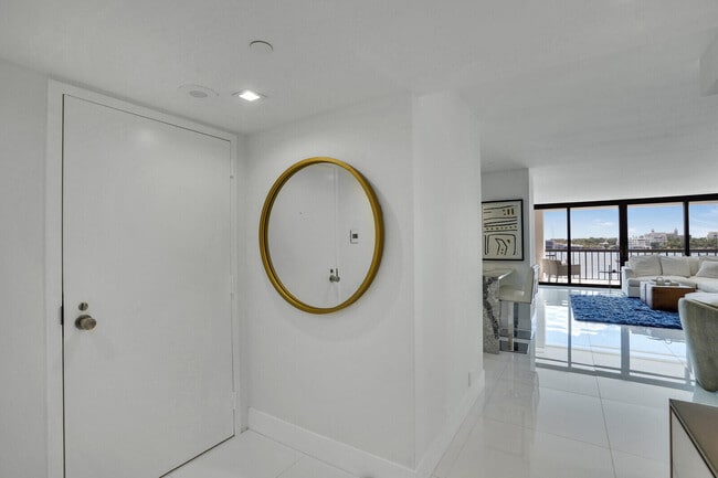 Photo - 400 N Flagler Dr Unidad 702 Rental