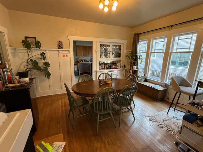 Photo - Beautiful 4-Bedroom Home in the Heart of Wallingford