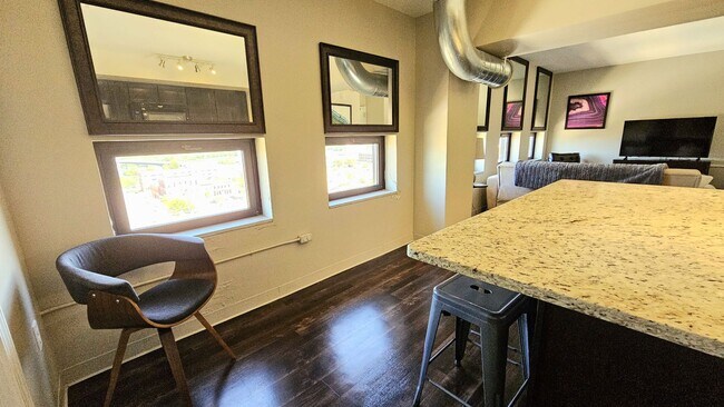 5&15 Apartments