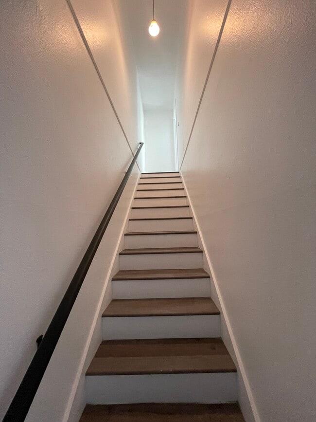 Photo - 446 Satinwood Way