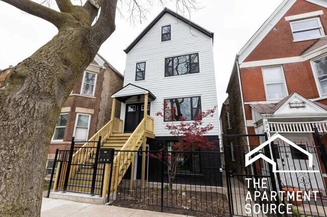 Photo - 2943 N Gresham Ave Unit 2943 North Gresham Avenue