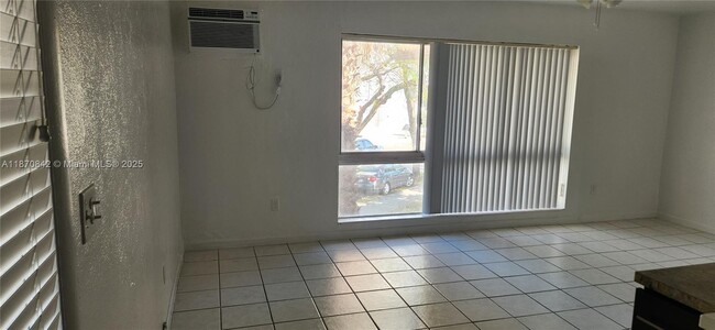 Photo - 1333 NW 15th St Unit 9