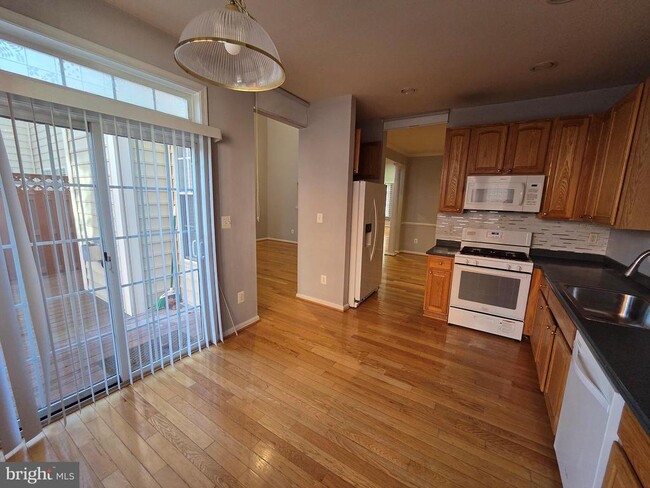 Photo - 20387 Fallsway Terrace