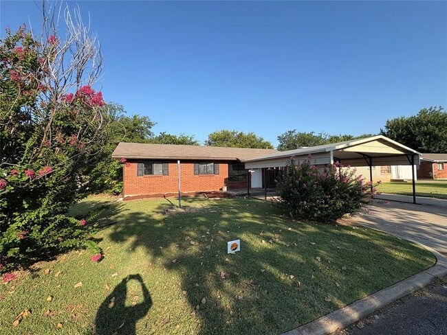 2605 Queensbury Rd