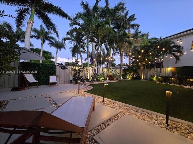 Building Photo - 365 NE 32nd Terrace