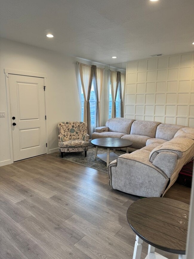 Photo - Gorgeous Home in Daybreak!!!