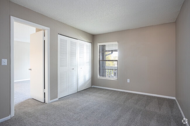 2BR, 2BA - 8109SF