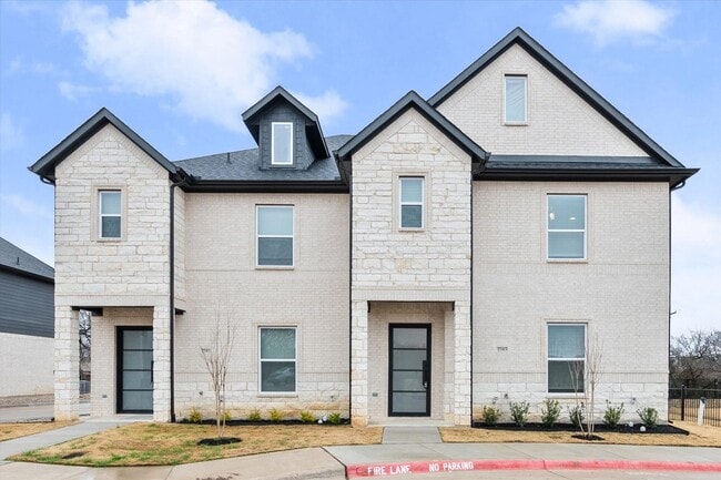 Brand New Luxury Townhouse in West Arlington - Brand New Luxury Townhouse in West Arlington