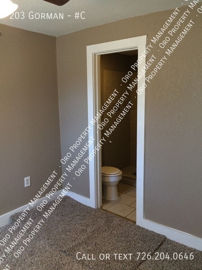 Photo - 203 Gorman-#C Unit #C