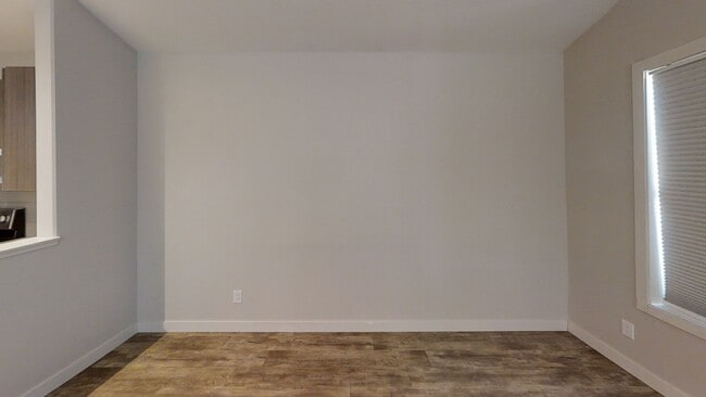 Photo - 9709 89 St