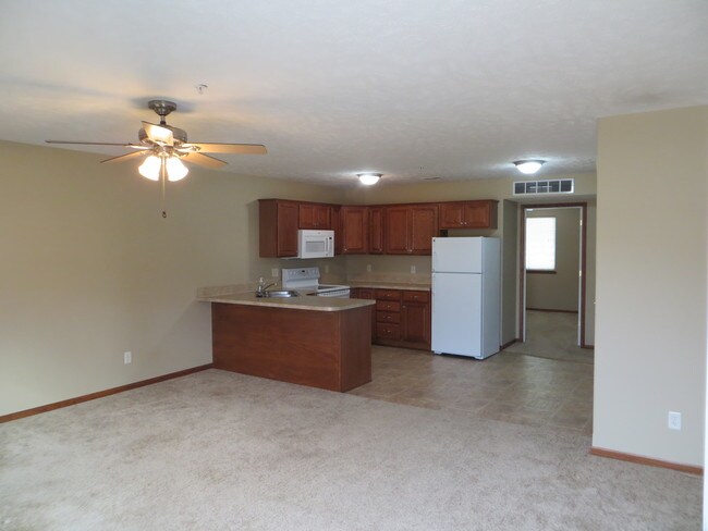 Entry - 2619 Laverna St Apartment