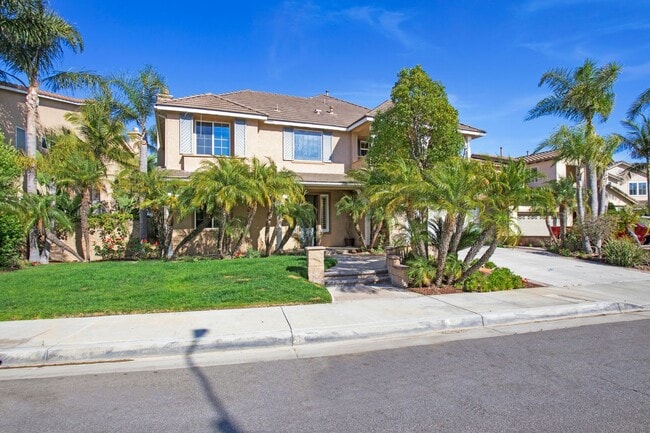 Building Photo - 4 BEDROOM, 3 BATH WITH BONUS ROOM (SERRANO... Rental