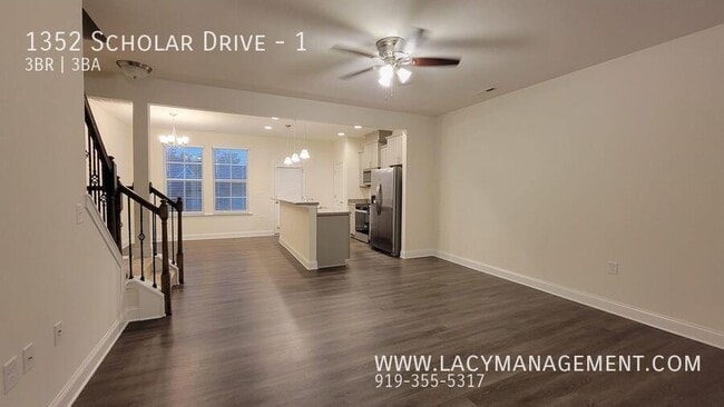 Photo - 1352 Scholar Dr