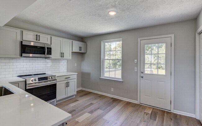 Photo - 2328 Brittany Dr