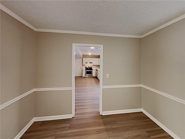 Photo - 411 River Point Dr