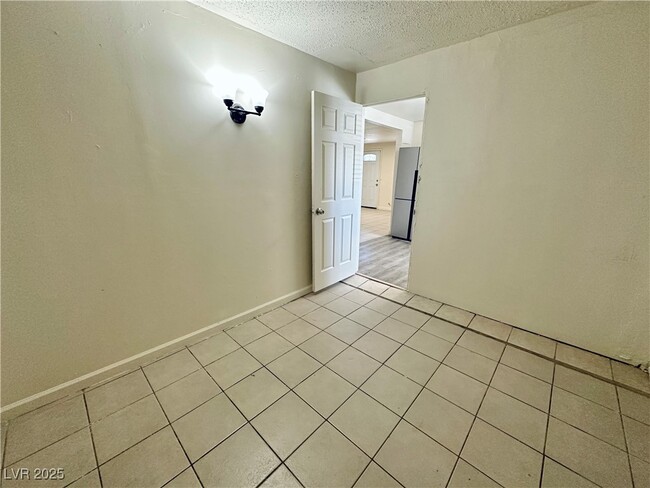 Photo - 1871 Shadow Mountain Pl