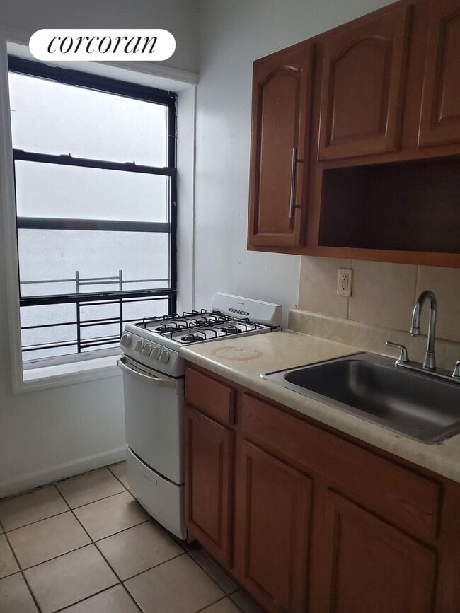 Photo - 295 Broadway