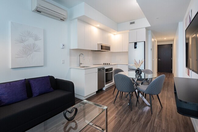 Photo - 665 Rue Versailles Unit ID1261812P