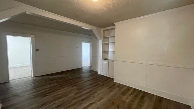 Photo - Situated between 3 parks and walking dista...