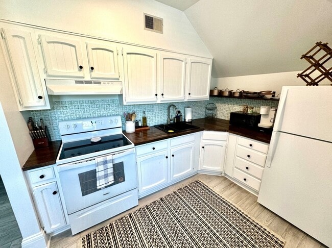 Photo - 1349 S Brook St Unit 2