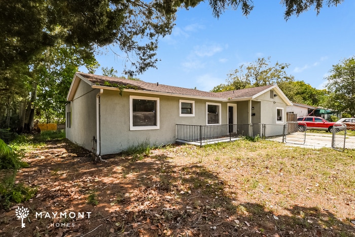 Photo - 1737 Hinckley Rd