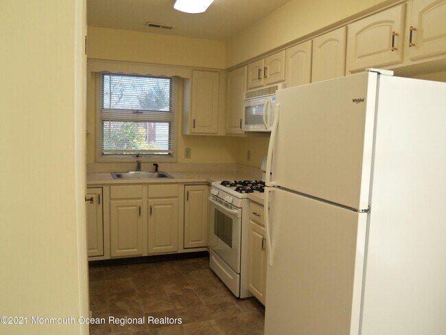 Photo - 1928 Cherryvale Ct