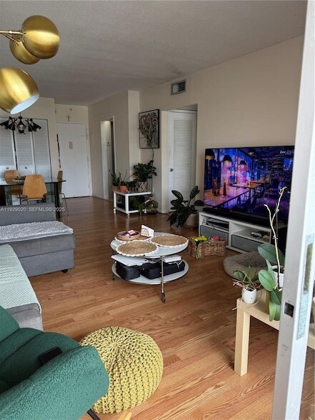 Photo - 400 Kings Point Dr Unidad 1214