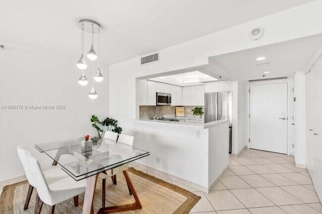 Photo - 2 bedroom in Aventura FL 33180