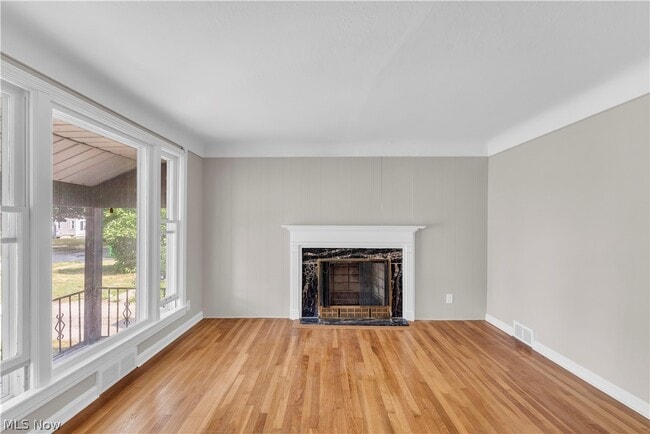 Photo - 1187 Winston Rd