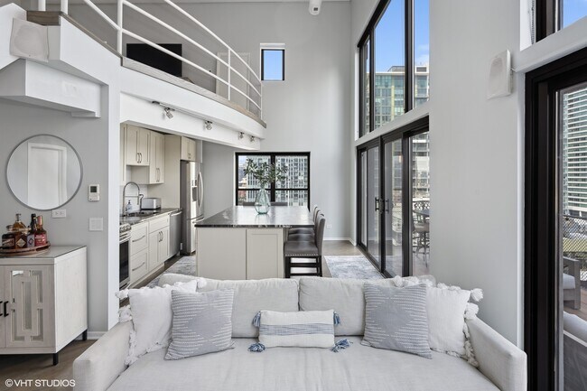 Photo - 616 W Fulton St Unit 708