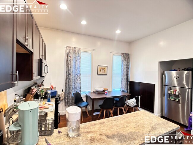 Photo - 24 Ashford St Unit 1