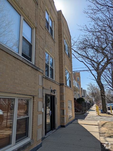 Building Photo - 1949 N Monticello Ave Rental