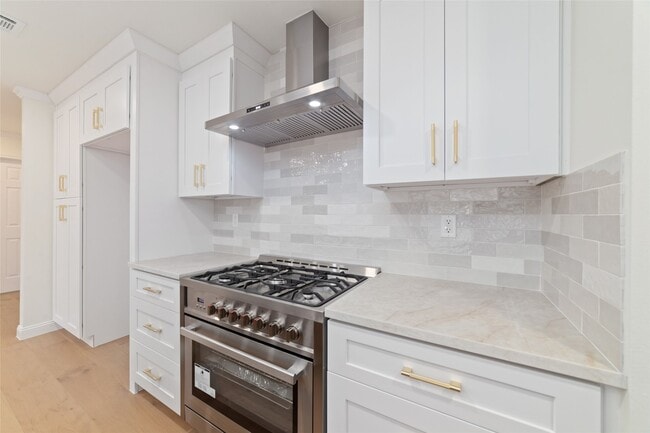 Building Photo - 15651 Whitewater Ln